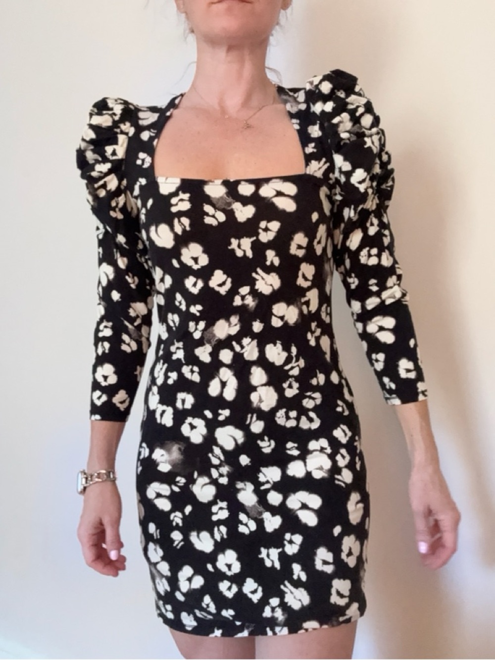 •Ted Baker Black and White Puff-Sleeve Square-Neck Dress•